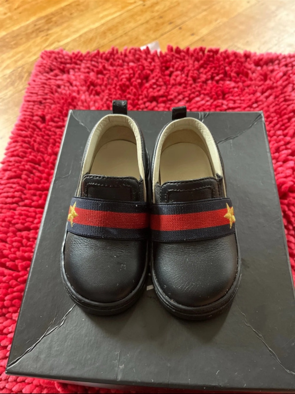Kids Black Gucci Slip-On Dress Shoes with Red Accent Star Band